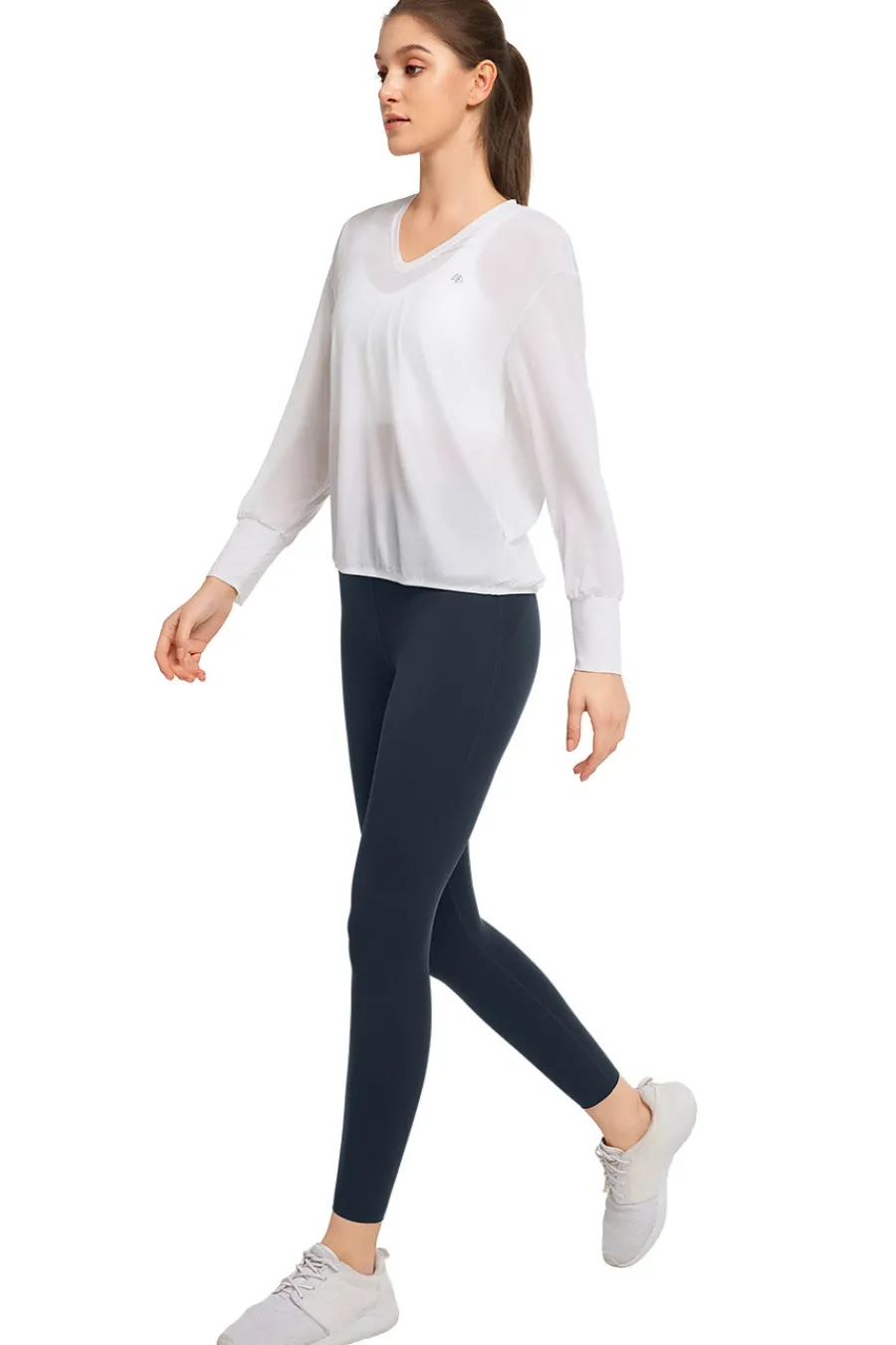 longsleeve_edda_3-1.webp Yvette Longsleeve Edda White New