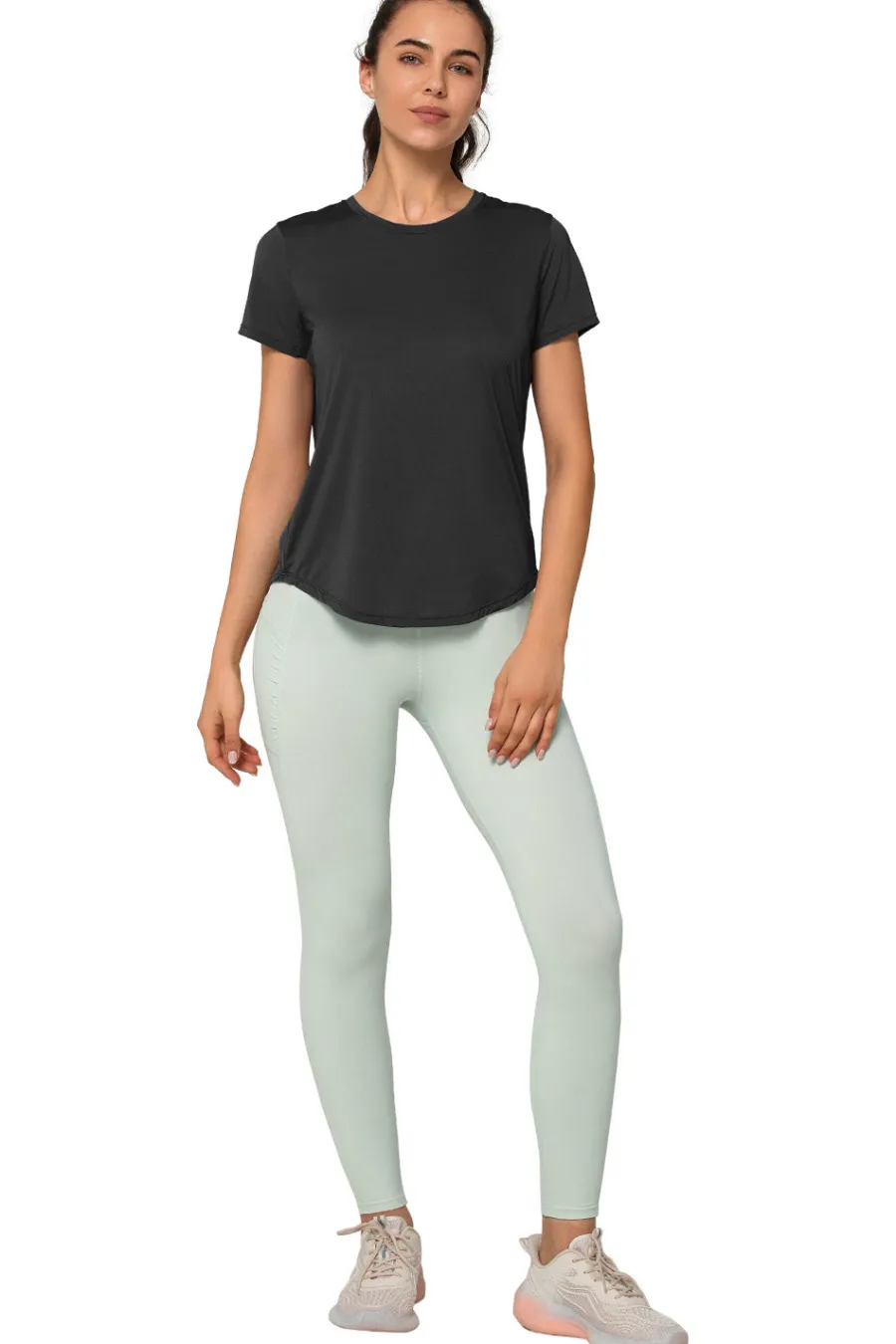 tshirt_yumi_2-1.webp Yvette T-Shirt Yumi Black Clearance